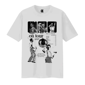 Remera Love On Tour - blanco y negro